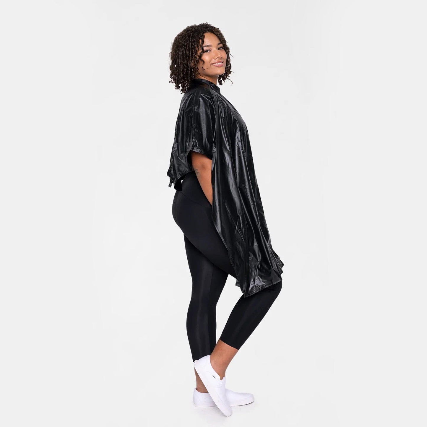 Jumbo Shampoo Cape | Black | 324-BLK | BETTY DAIN HAIR COLORING ACCESSORIES BETTY DAIN