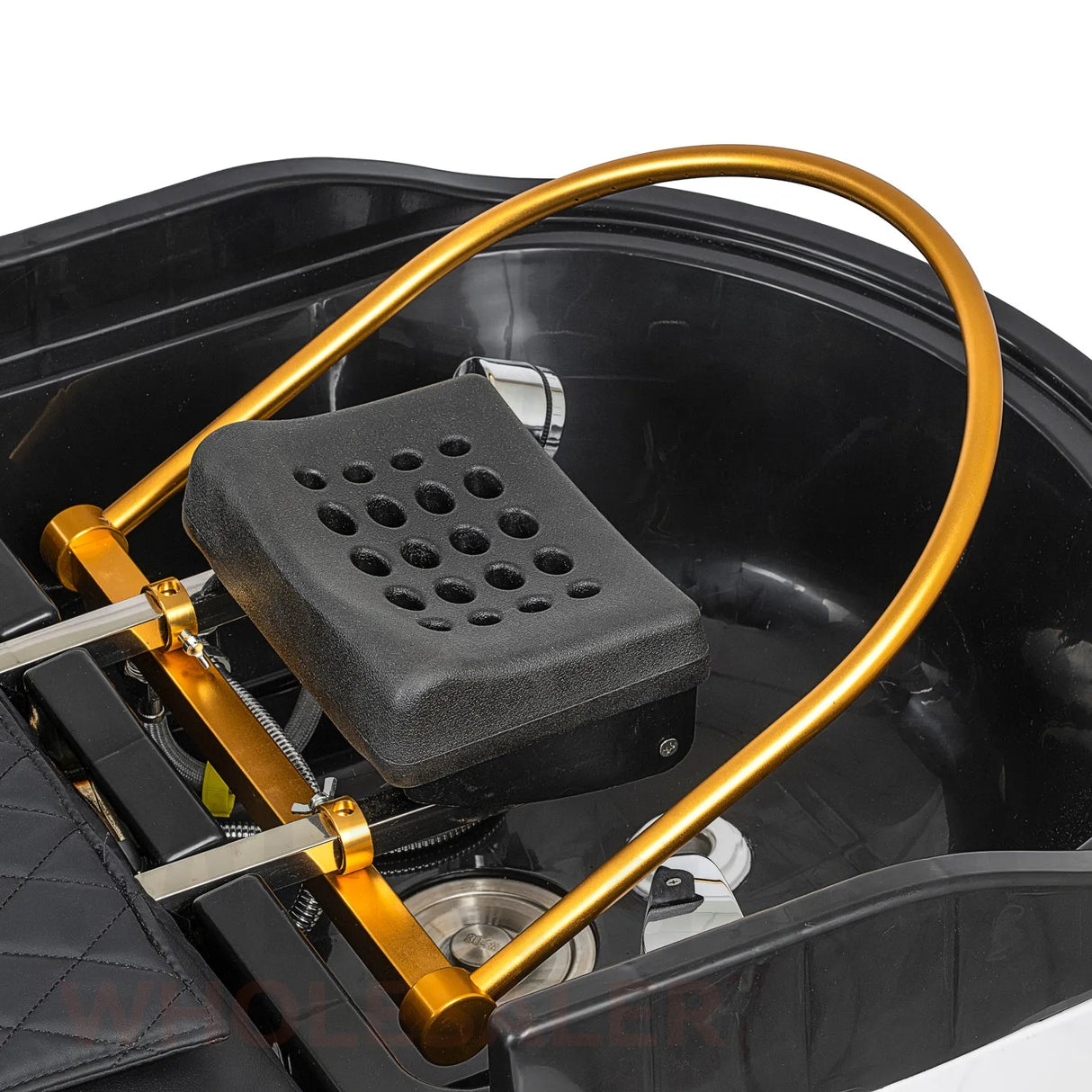 Detail image of the sink on the SSW A029 Japanese Head Spa Massage Bed.