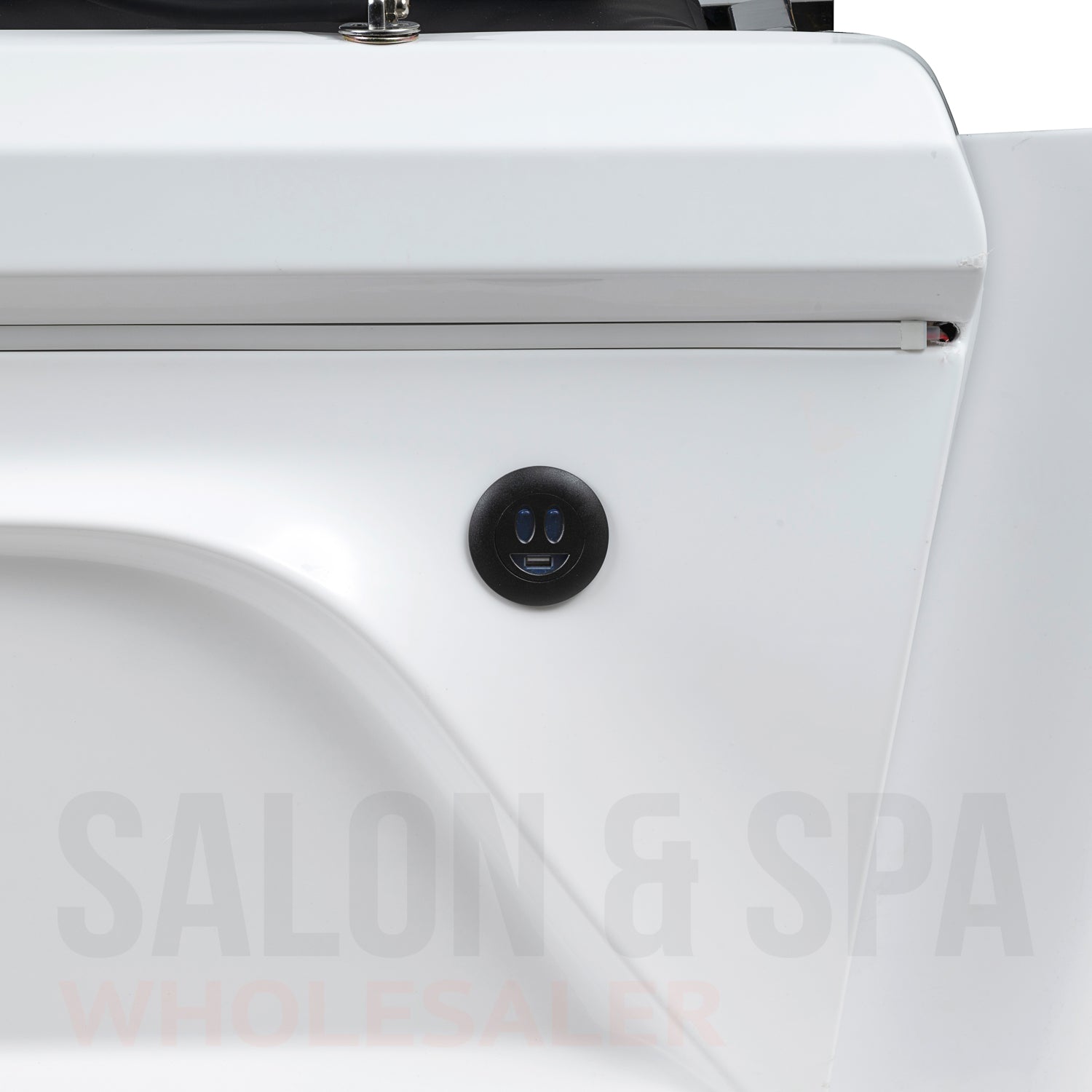 Detail image of the USB port on the SSW A029 Japanese Head Spa Massage Bed.
