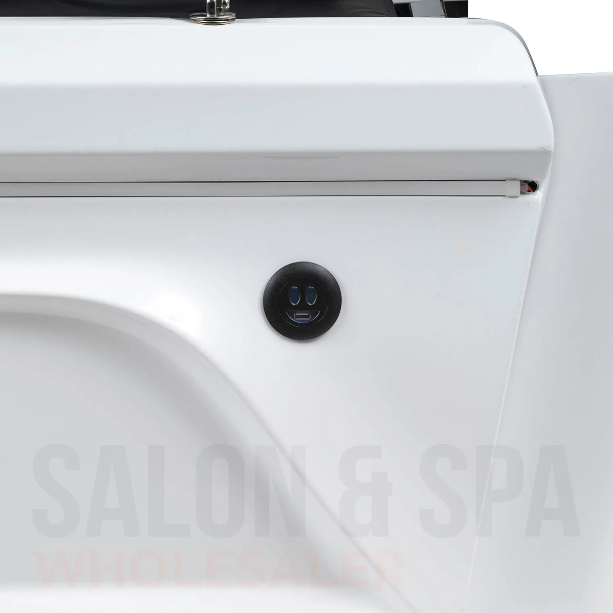 Detail image of the USB port on the SSW A029 Japanese Head Spa Massage Bed.