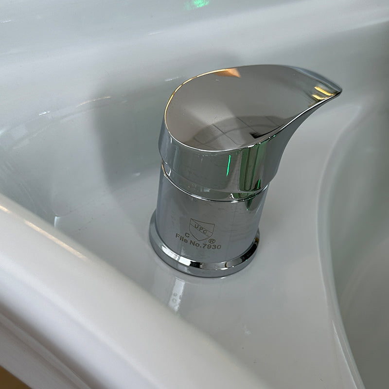 Detail image of the UPC rated faucet on the SSW 611-4D Fresh Water Japanese Head Spa Massage Bed