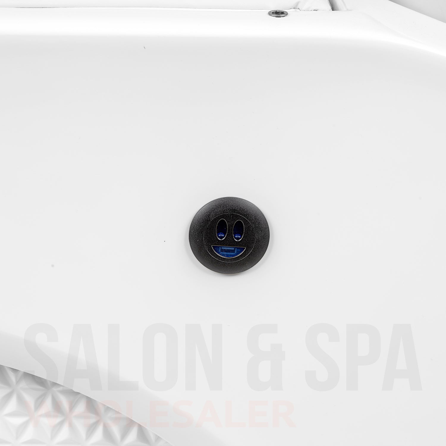 Detail image of the USB port on the SSW A035 Japanese Head Spa Massage Bed. 